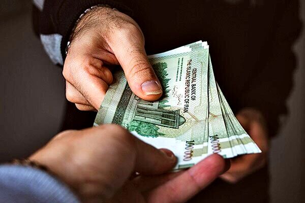 نشست تعیین دستمزد کارگران در سال 1403؛ آیا امشب توافق حاصل می شود؟