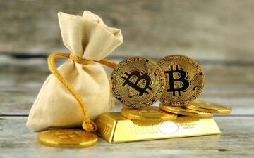 پایان بد طلا در فوریه / بیت کوین در جا می‌زند