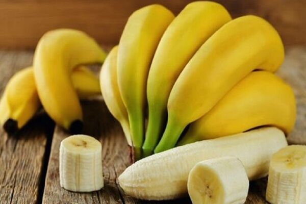 پدیده عجیب در گمرک و بنادر/ مجوزفروشی برای واردات موز