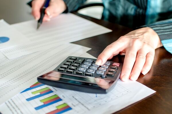 مودیان مالیاتی بخوانند/ شرایط و نحوه بخشودگی مالیات در سال ۱۴۰۳ 
