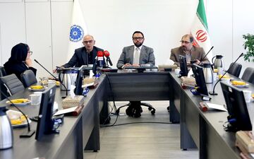 خاکسترنشینی صنعتی که نماد ملی کشور بود/ دلیل سقوط آزاد صادرات فرش دستباف چیست؟