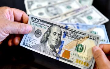 انتقاد رئیس کمیسیون اقتصادی مجلس از دولت/سیاست ارزی فعلی اصلا به صلاح مردم نیست