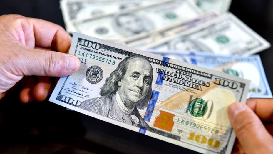 بازار داغ دلار بانکی/ قیمت دلار توافقی چند؟ 