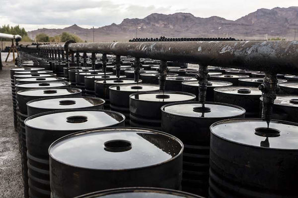 تقاضای نفت ایران از تولید عبور کرد / احتمال افزایش تولید نفت تا پنج میلیون بشکه در روز