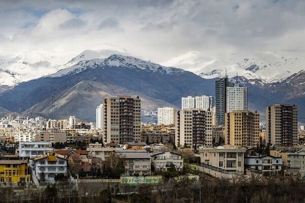 سایه رکود سنگین بر سر بازار مسکن تهران / خرید و فروش ملک در پایتخت رونق می‌گیرد؟
