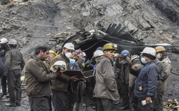 اعتراضات صنفی کارگران در معدن زغال سنگ طزره