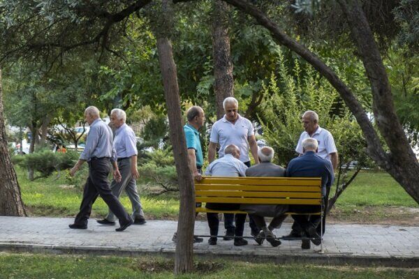 اعتراض بازنشستگان به «نوبت‌بندی» پرداخت حقوق