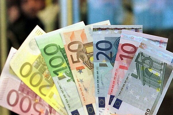 رکوردشکنی قیمت یورو در بازار آزاد