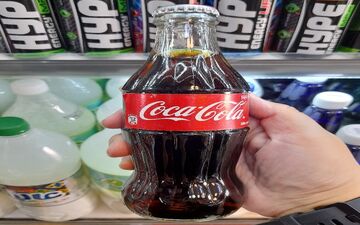 شما نوشابه‌ات را بخور!