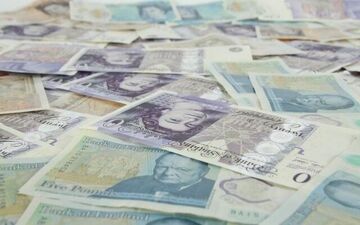 قیمت یورو از مرز ۲۱۴هزار تومان گذشت