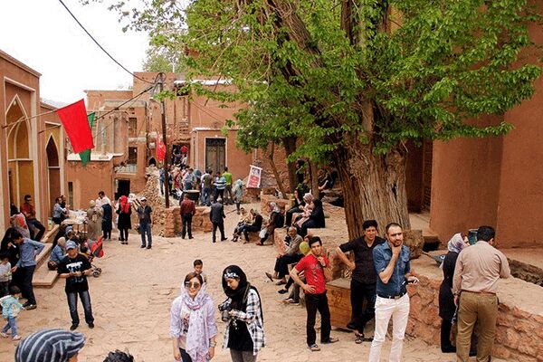 رد ادعای افزایش تعداد گردشگران ورودی به کشور / تروریست‌ها به ایران نمی‌آیند 