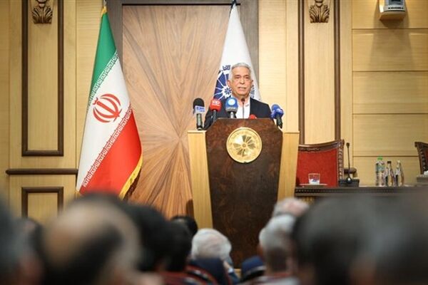 از دست رفتن دو سوم ظرفیت تولیدی اقتصاد ایران