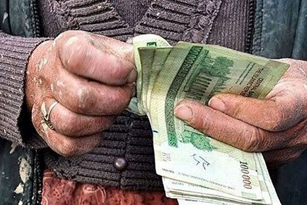 ادامه تجمعات اعتراضی بازنشستگان/فرجام مبهم متناسب‌سازی حقوق بازنشسته‌ها