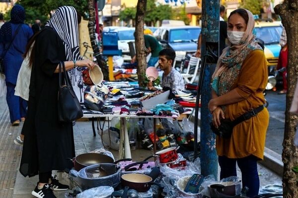 دستفروشان در استخدام توزیع‌کنندگان کالای قاچاق/ یک میلیون حقوق در روز