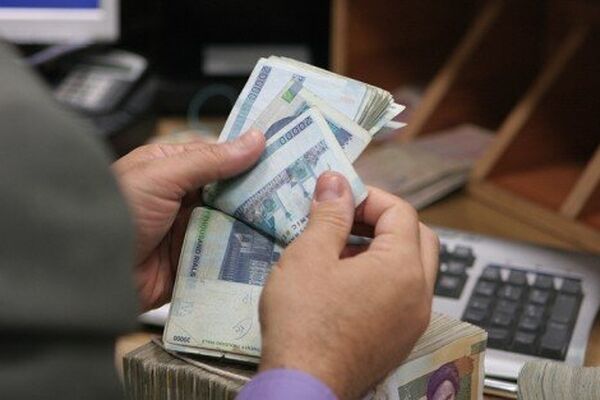 برداشت نقدی پول از بانک‌ها به حالت قبلی بازگشت