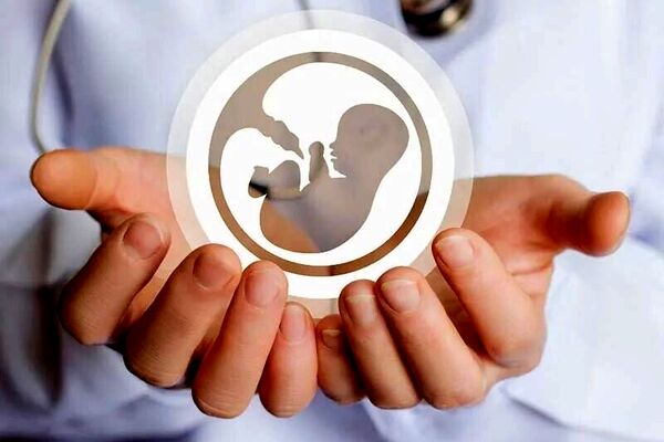 دلیل تمایل خانواده‌ها به انجام زایمان سزارین چیست؟