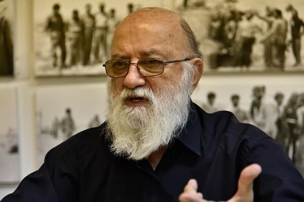 واکنش چمران به پیشنهاد عوارضی قبرها