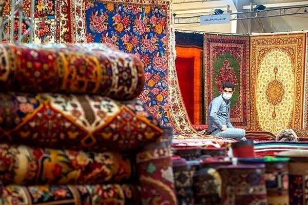نمی‌خواهند بازار فرش دستباف رونق بگیرد