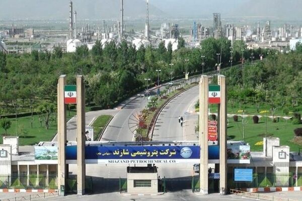 مخالفت با خصوصی سازی پتروشیمی شازند
