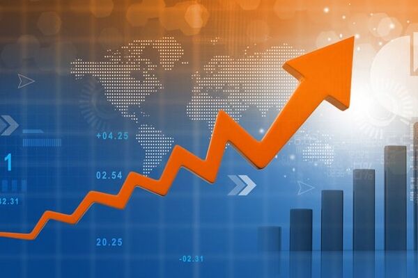 دولت تصدی‌گری در فعالیت‌ها و معاملات اقتصادی را به حداقل برساند