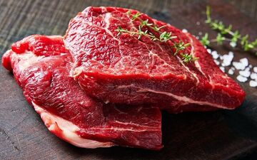 ورود ۴۰هزار تن گوشت گرم/قیمت گوشت قرمز کاهشی می‌شود؟