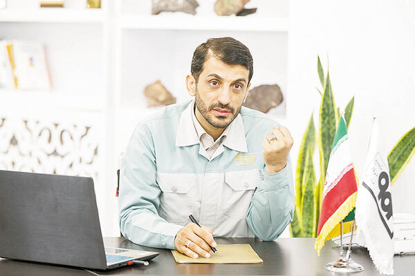 ابقای طیب نیا در مبارکه؟